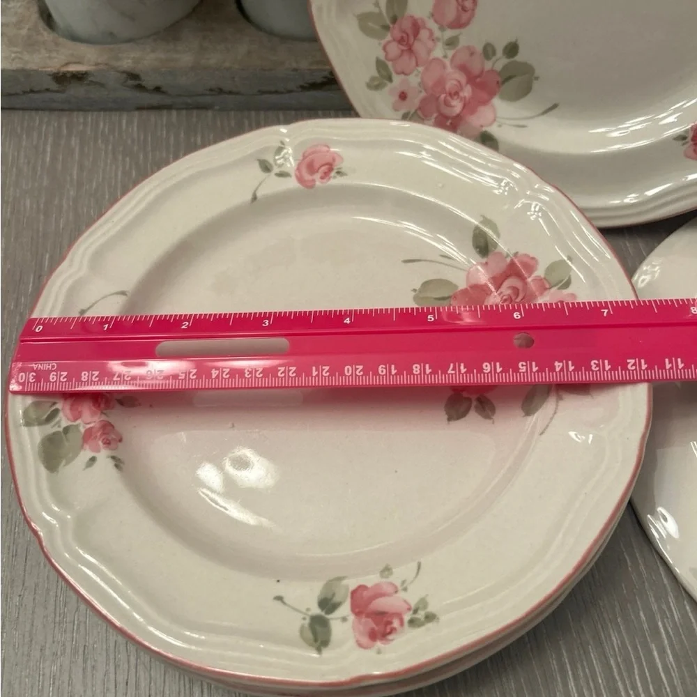 Gibson Designs 4 ROSELAND Salad/Dessert Plate 7‎ 5/8